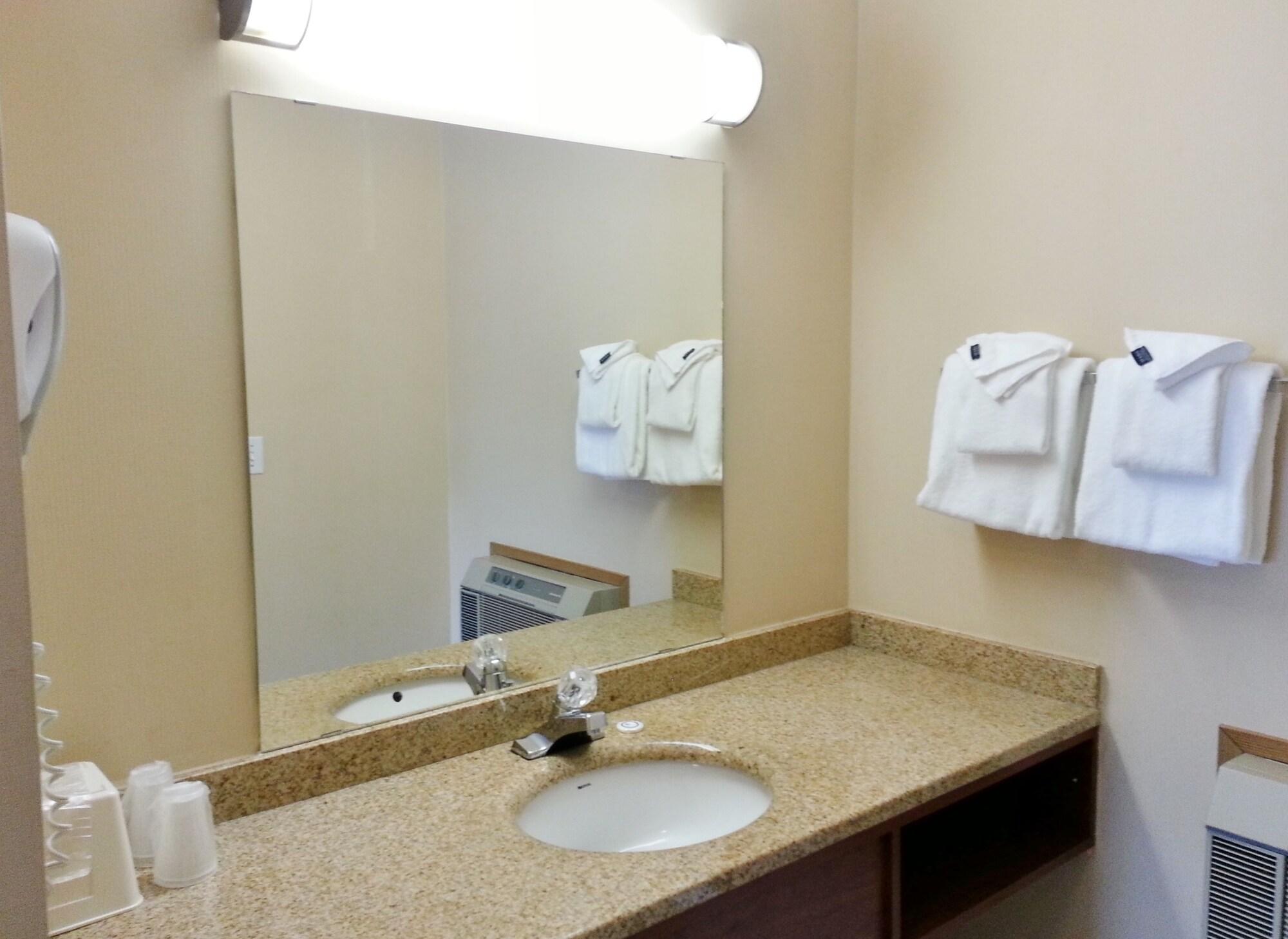 Alpine Motel カムループス エクステリア 写真