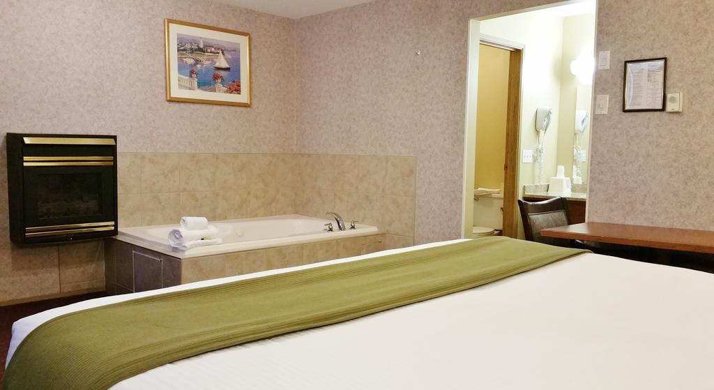 Alpine Motel カムループス エクステリア 写真