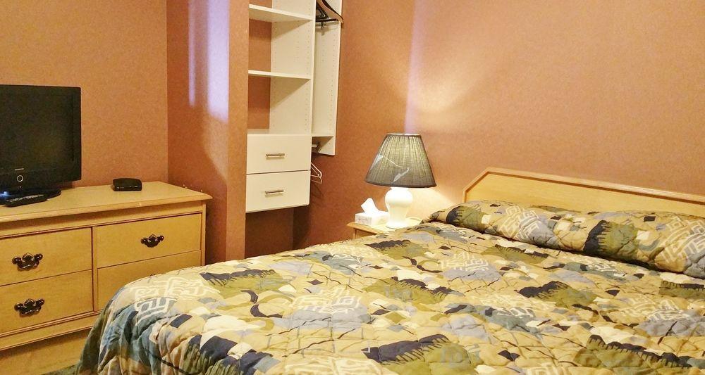 Alpine Motel カムループス エクステリア 写真
