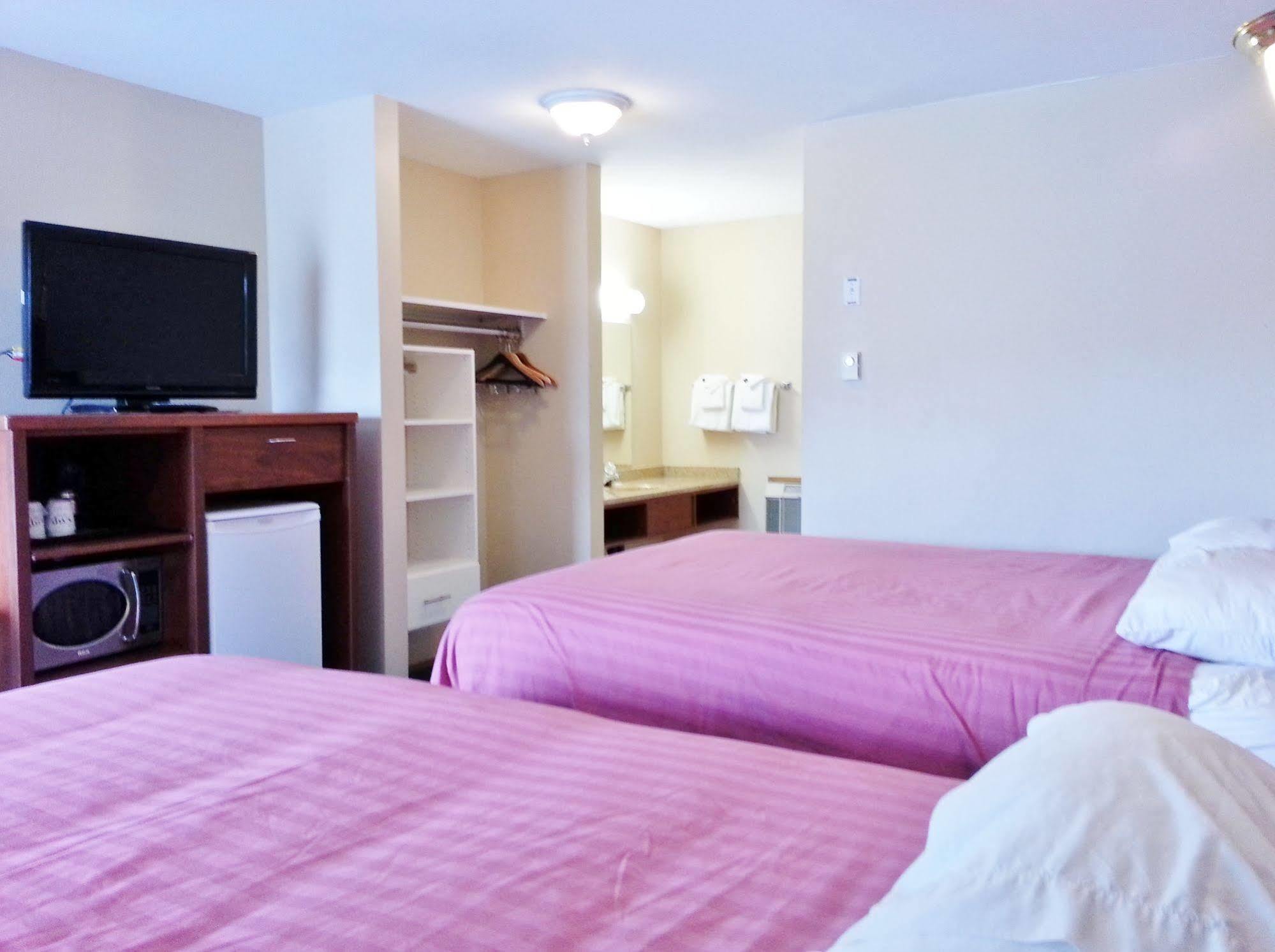 Alpine Motel カムループス エクステリア 写真